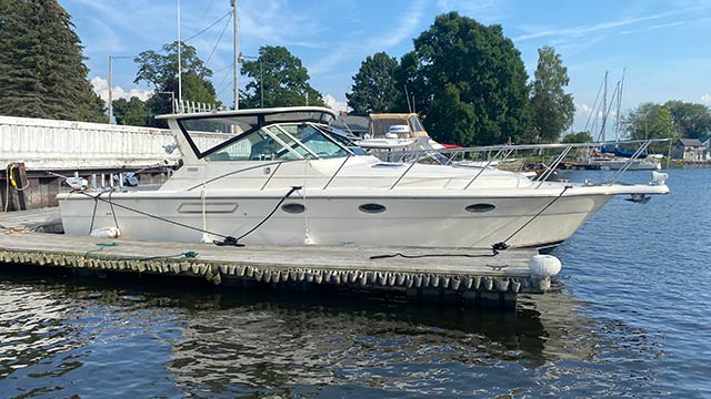 The Tiara 31 Express Hardtop